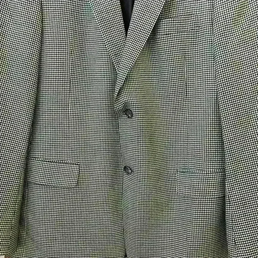 100% cashmere LORO PIANA black and white houndstooth SIZE 43R two button blazer